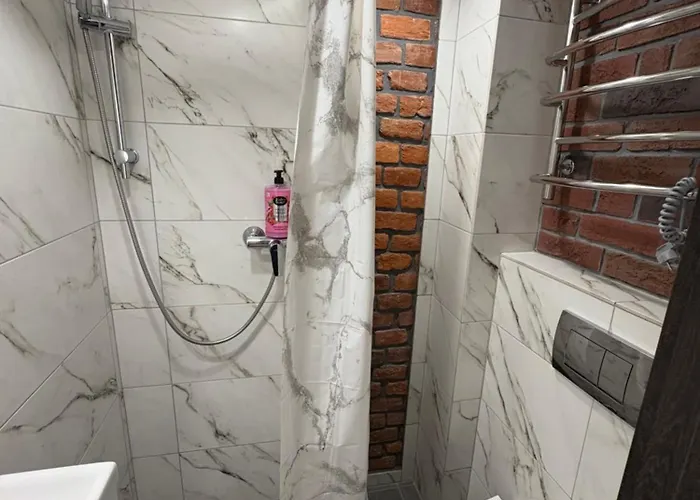 5 хв від центру міста